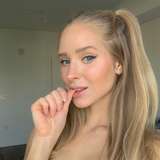 carolinezalog from onlyfans