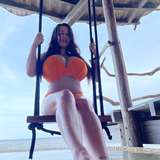 leannecrowonlyfans from onlyfans